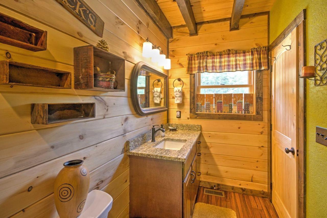 Scenic Fox Ridge Cabin On 4 Acres With Hot Tub! Whittier Exterior foto